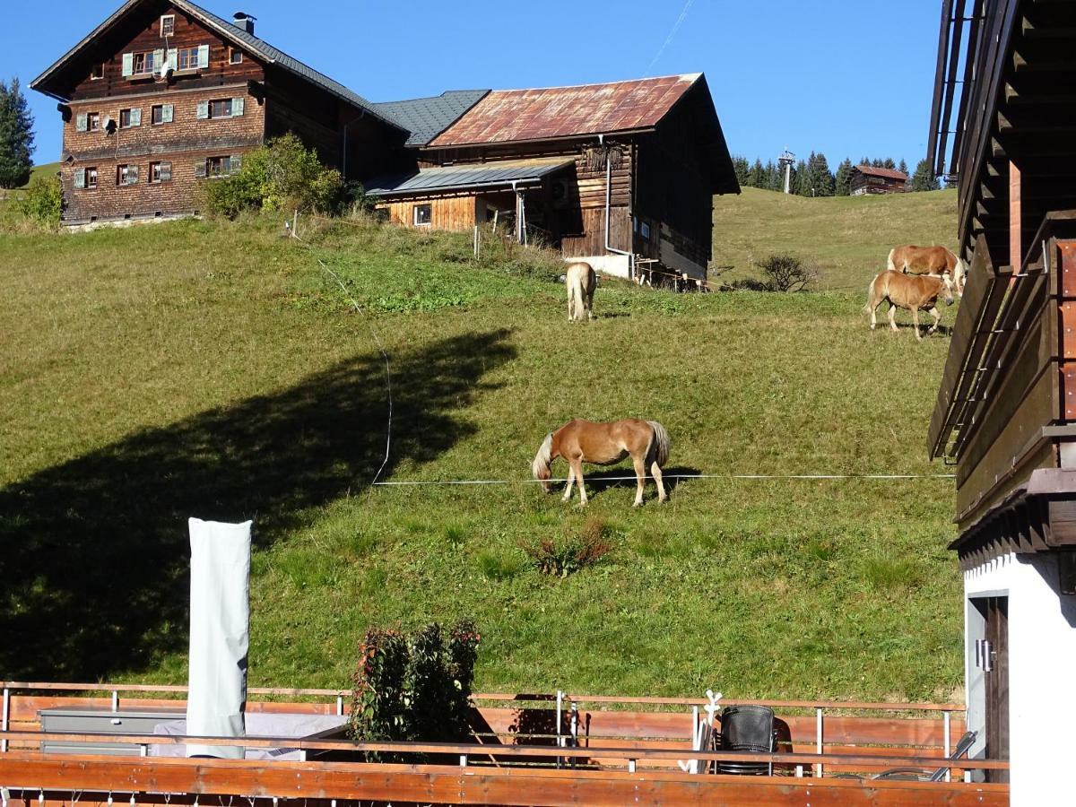 Aparthotel Der Berghof Hirschegg  Exterior foto